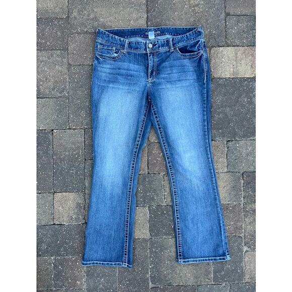 Maurices mid rise bootcut jeans plus size 18x30.5 - Picture 4 of 4
